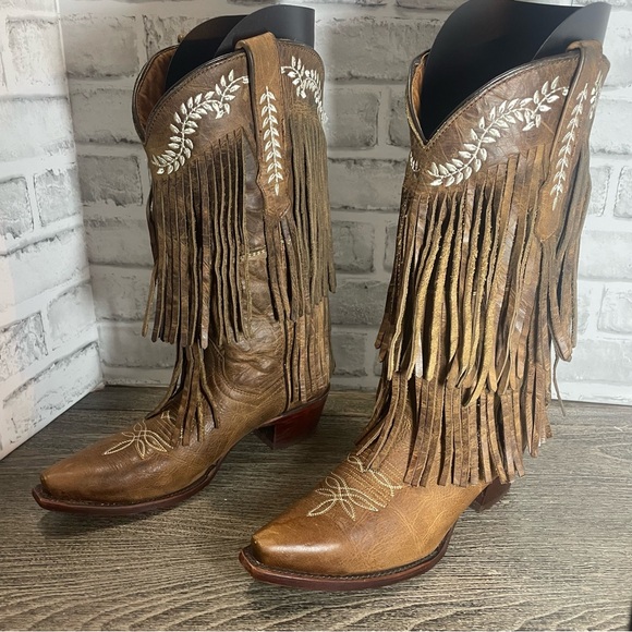 Wildflowers Brown Fringe Western Boot. Women’s size 8. Preowned. Missing fringe. - Picture 6 of 15